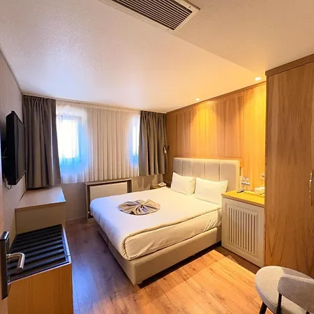 Hotel Volonte & *