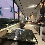 Hotel Volonte & *