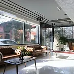 Hotel Volonte & *